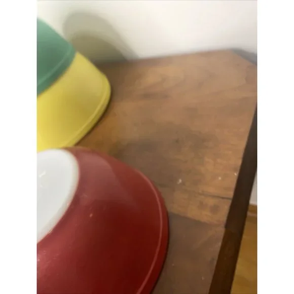 Vintage Pyrex Set of 4 Mixing Nesting Bowls Primary Colors 50's-60's - Picture 8 of 16